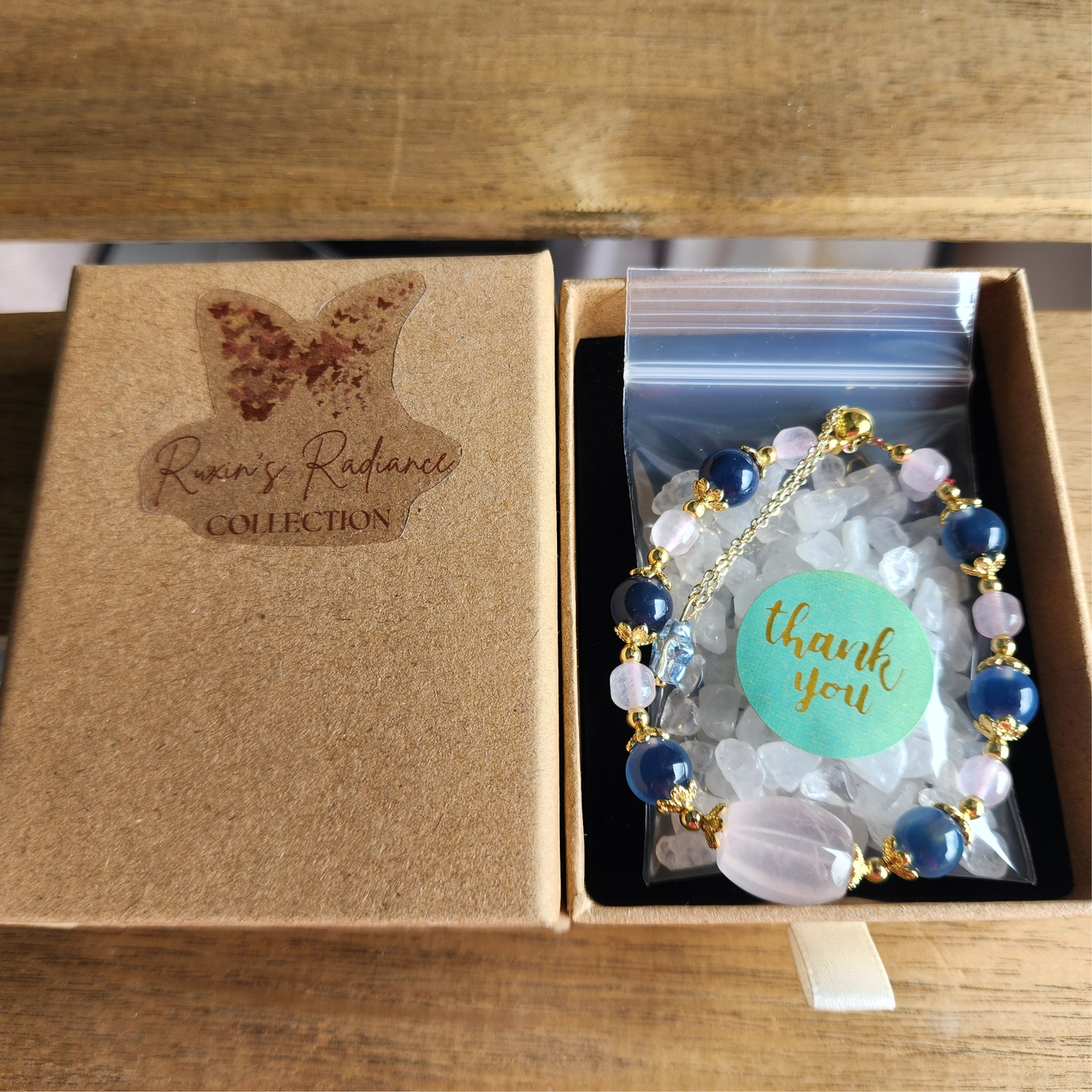 Natural Rose Quartz & Blue Agate Bracelet – handmade love crystal jewelry with elegant pink & blue stones. Gelang Rose Quartz & Blue Agate buatan tangan, elegan & bermakna.