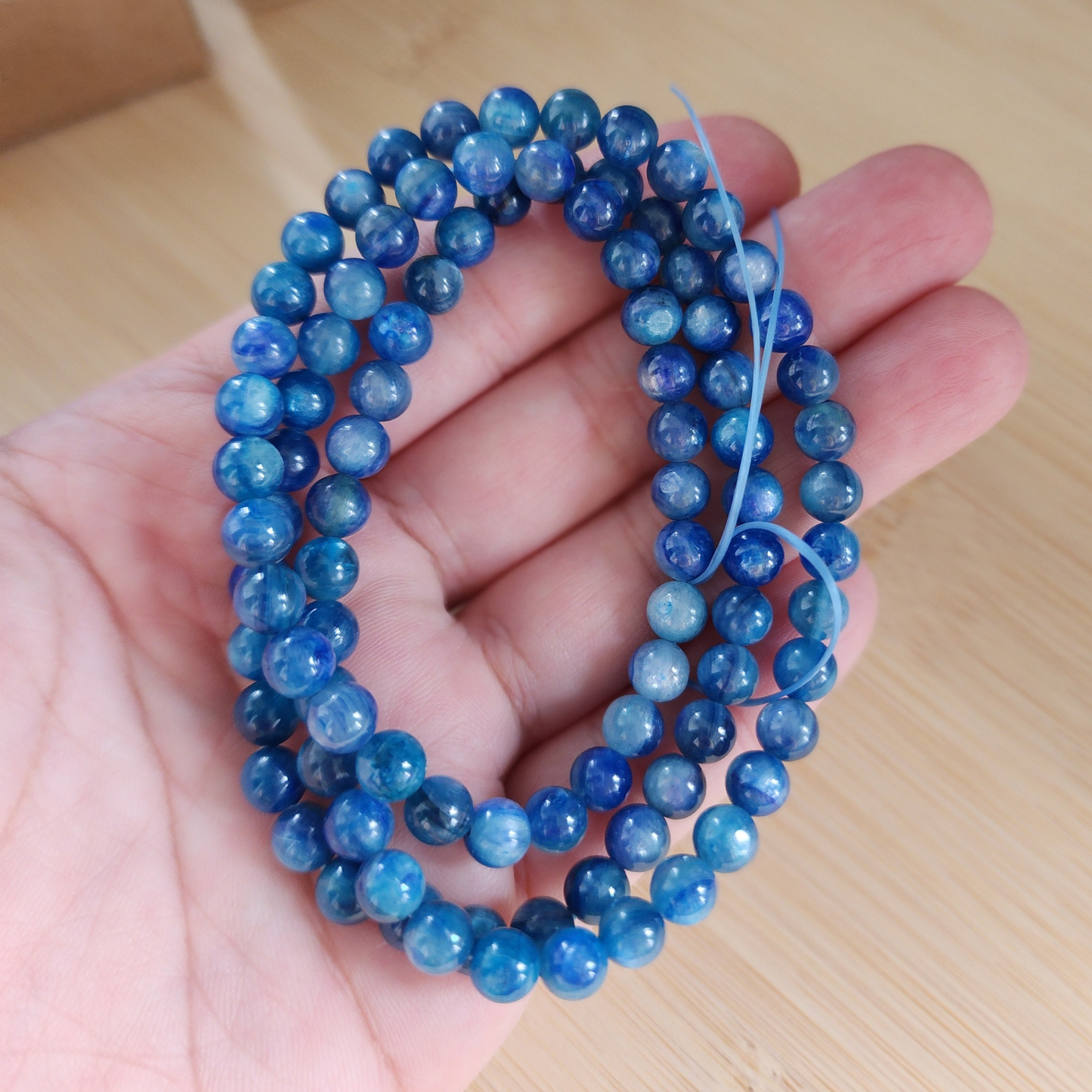 Natural Kyanite Triple-Wrap Bracelet & Necklace｜Deep Blue Crystal for Throat Chakra Balance & Energy Cleansing ‖ Gelang & Rantai Kyanite Tiga Lilitan Asli｜Kristal Biru Untuk Seimbangkan Chakra Tekak & Pembersihan Tenaga