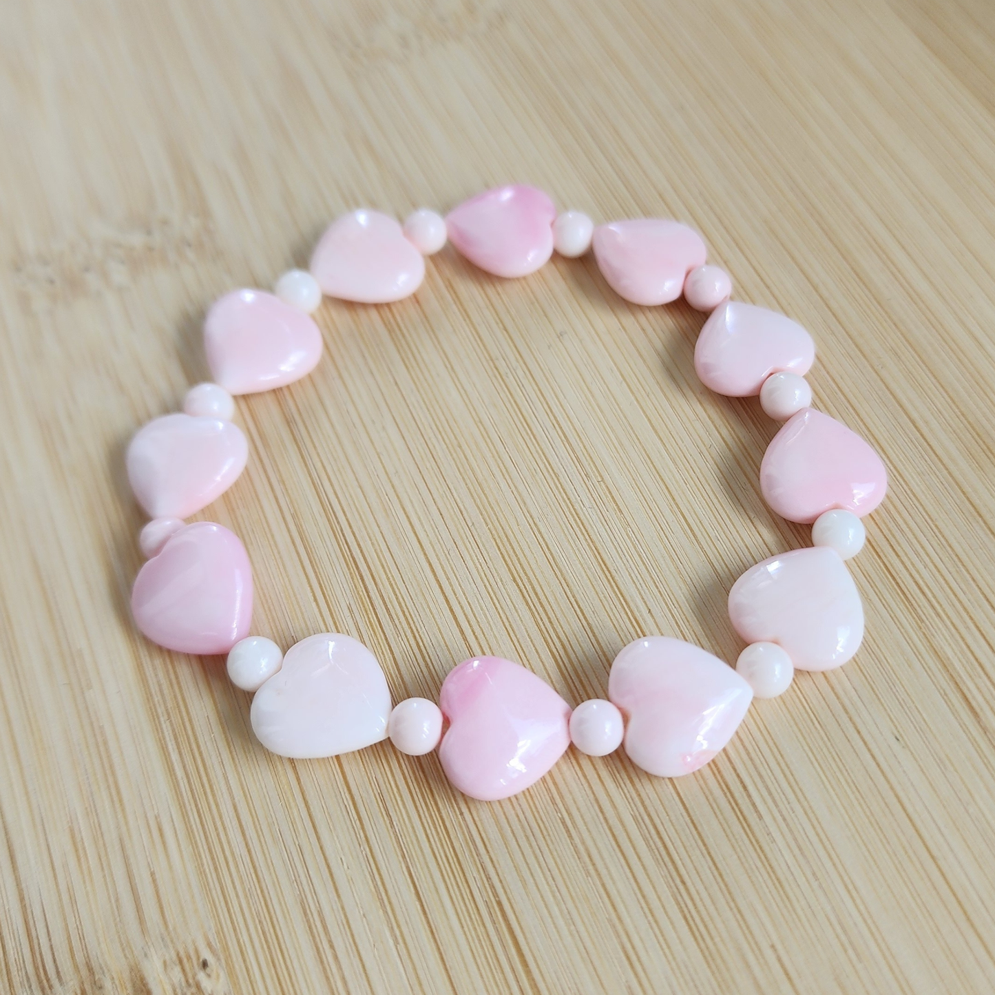 Natural Pink Queen Conch Heart Bracelet｜Soft Gloss & Feminine Energy｜Calming Shell Jewelry for Her｜Gelang Queen Conch Pink Asli｜Ketenangan & Aura Feminin