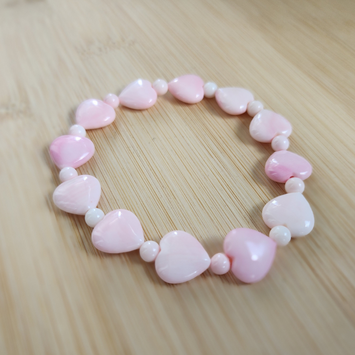 Natural Pink Queen Conch Heart Bracelet｜Soft Gloss & Feminine Energy｜Calming Shell Jewelry for Her｜Gelang Queen Conch Pink Asli｜Ketenangan & Aura Feminin