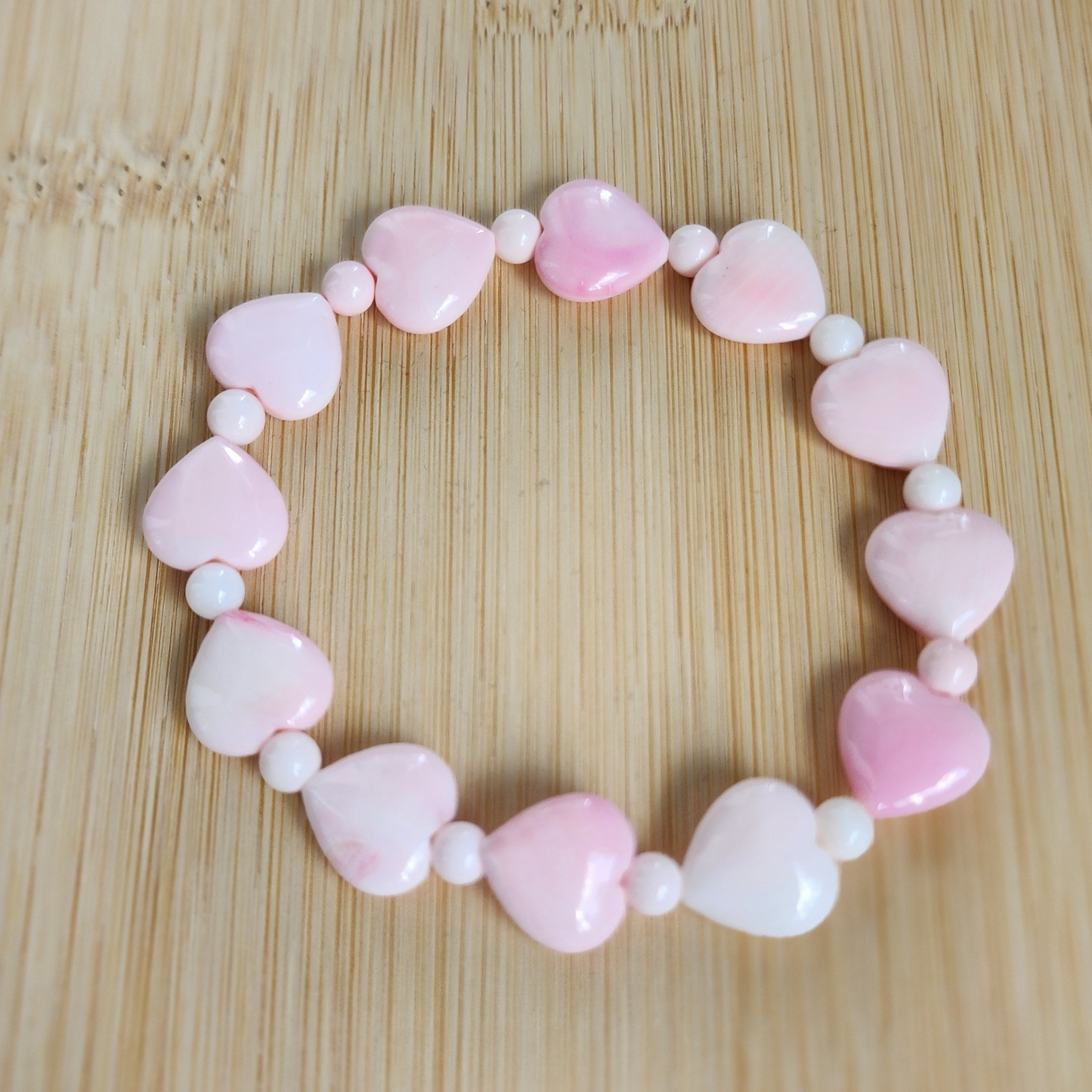 Natural Pink Queen Conch Heart Bracelet｜Soft Gloss & Feminine Energy｜Calming Shell Jewelry for Her｜Gelang Queen Conch Pink Asli｜Ketenangan & Aura Feminin