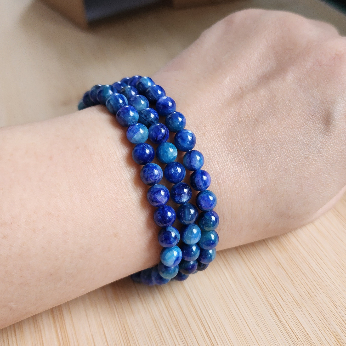Natural Kyanite Triple-Wrap Bracelet & Necklace｜Deep Blue Crystal for Throat Chakra Balance & Energy Cleansing ‖ Gelang & Rantai Kyanite Tiga Lilitan Asli｜Kristal Biru Untuk Seimbangkan Chakra Tekak & Pembersihan Tenaga