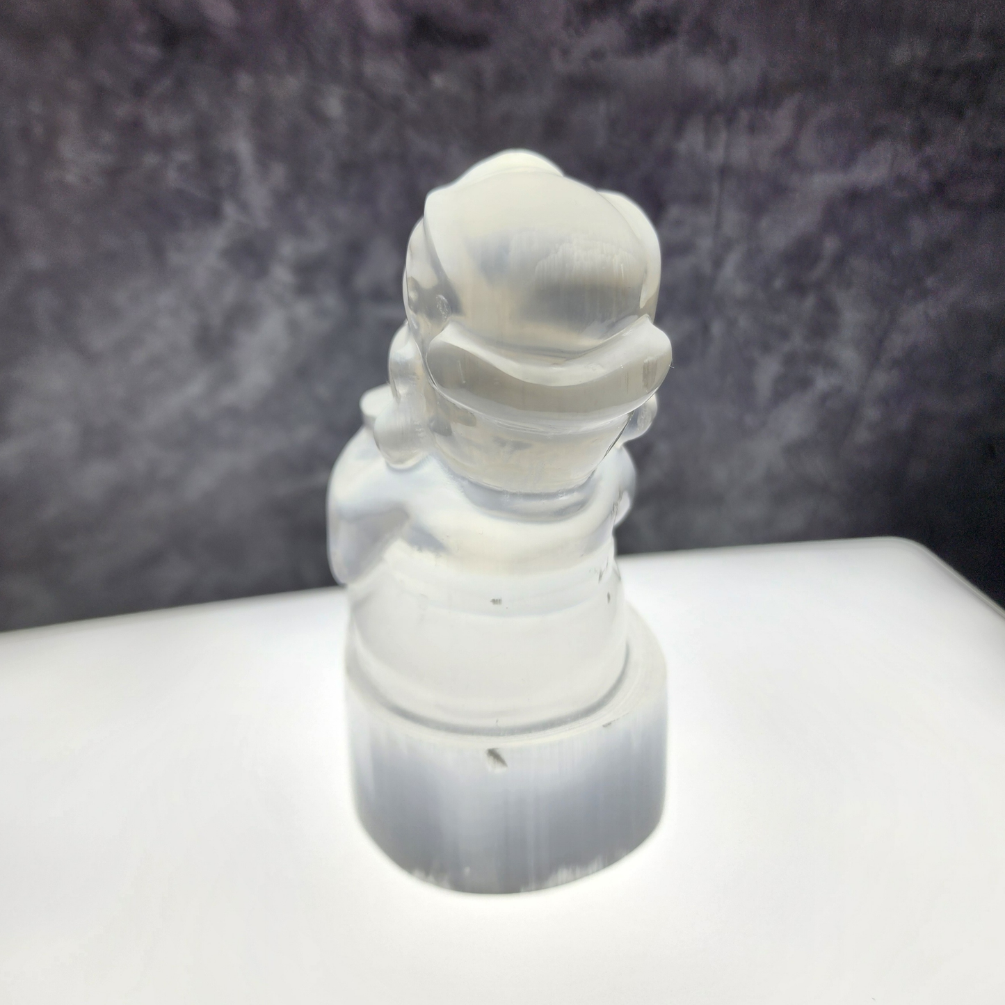 Natural Moroccan Selenite Wealth God Figurine | Hand-Carved Energy Cleansing Décor | Patung Dewa Kekayaan Selenite Asli Maghribi