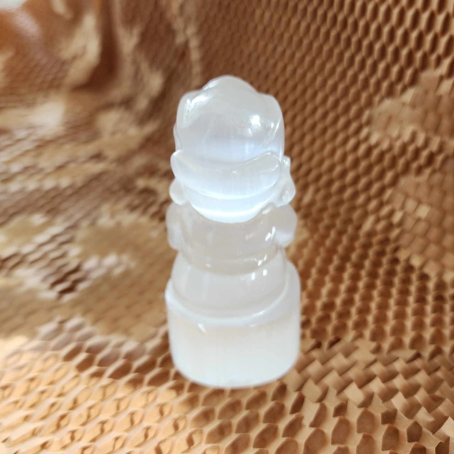 Natural Moroccan Selenite Wealth God Figurine | Hand-Carved Energy Cleansing Décor | Patung Dewa Kekayaan Selenite Asli Maghribi