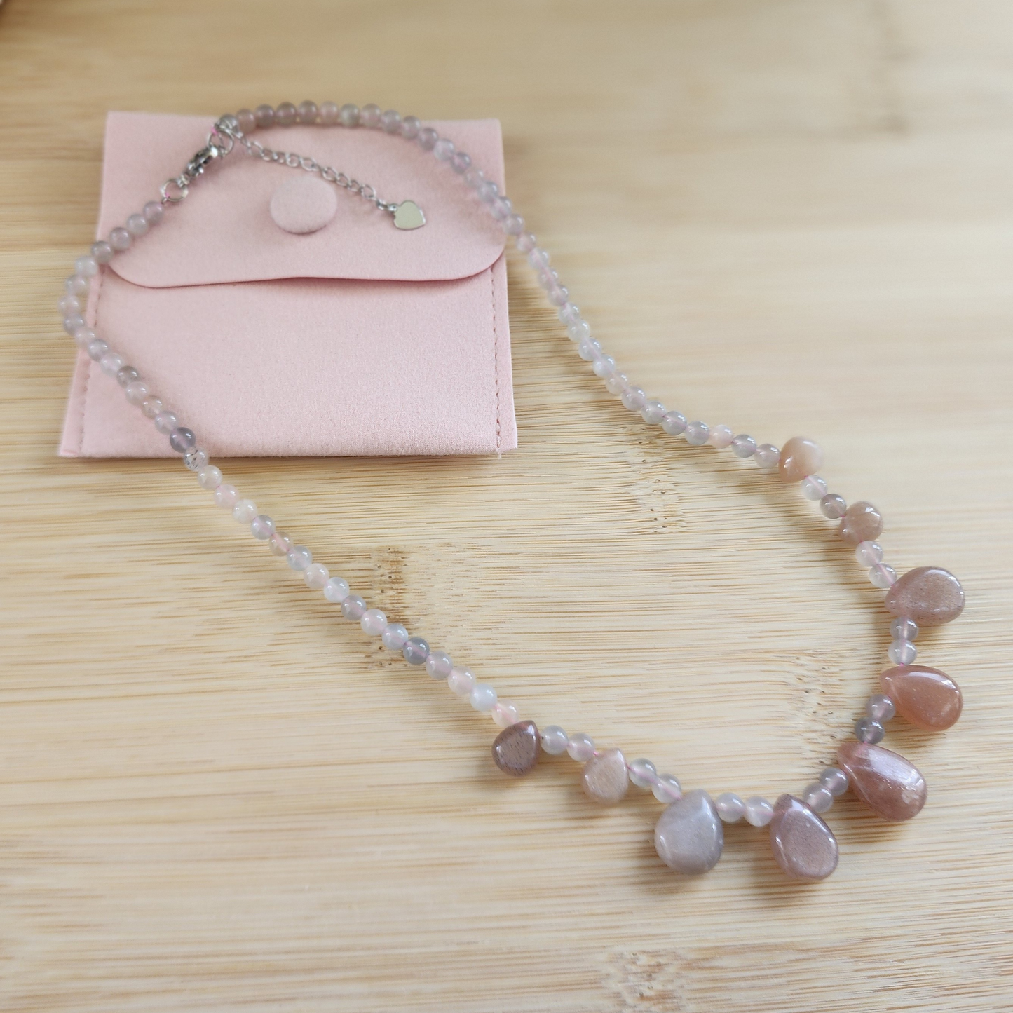 Natural Orange Moonstone & Feldspar Necklace with elegant teardrop beads. Handmade with soft peach glow for daily wear or gifting. Kalung Moonstone Oren & Feldspar buatan tangan, elegan, ringan & sesuai hadiah.