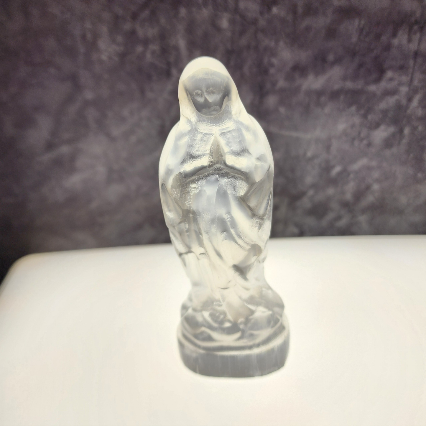 Natural Moroccan Selenite Mother Mary Figurine | Hand-Carved Energy Cleansing Décor | Patung Maria Suci Selenite Asli Maghribi