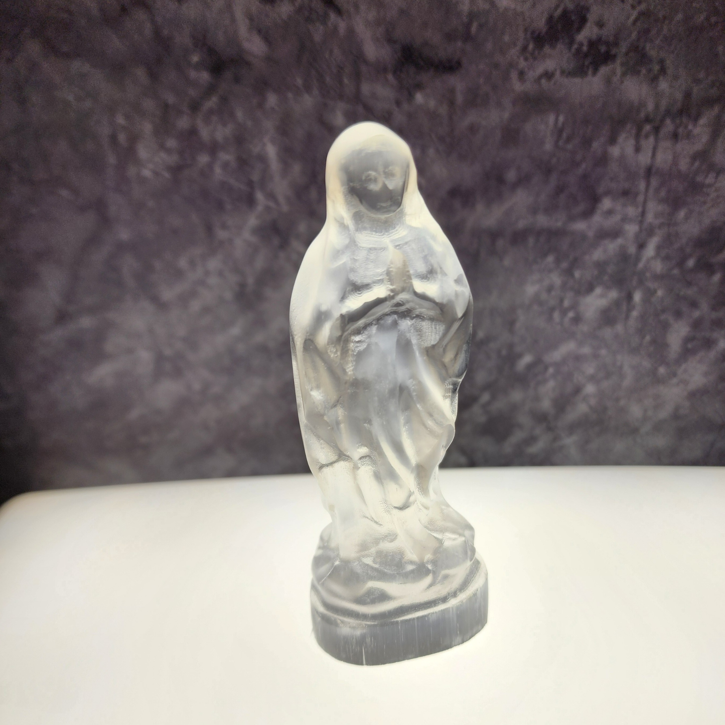 Natural Moroccan Selenite Mother Mary Figurine | Hand-Carved Energy Cleansing Décor | Patung Maria Suci Selenite Asli Maghribi