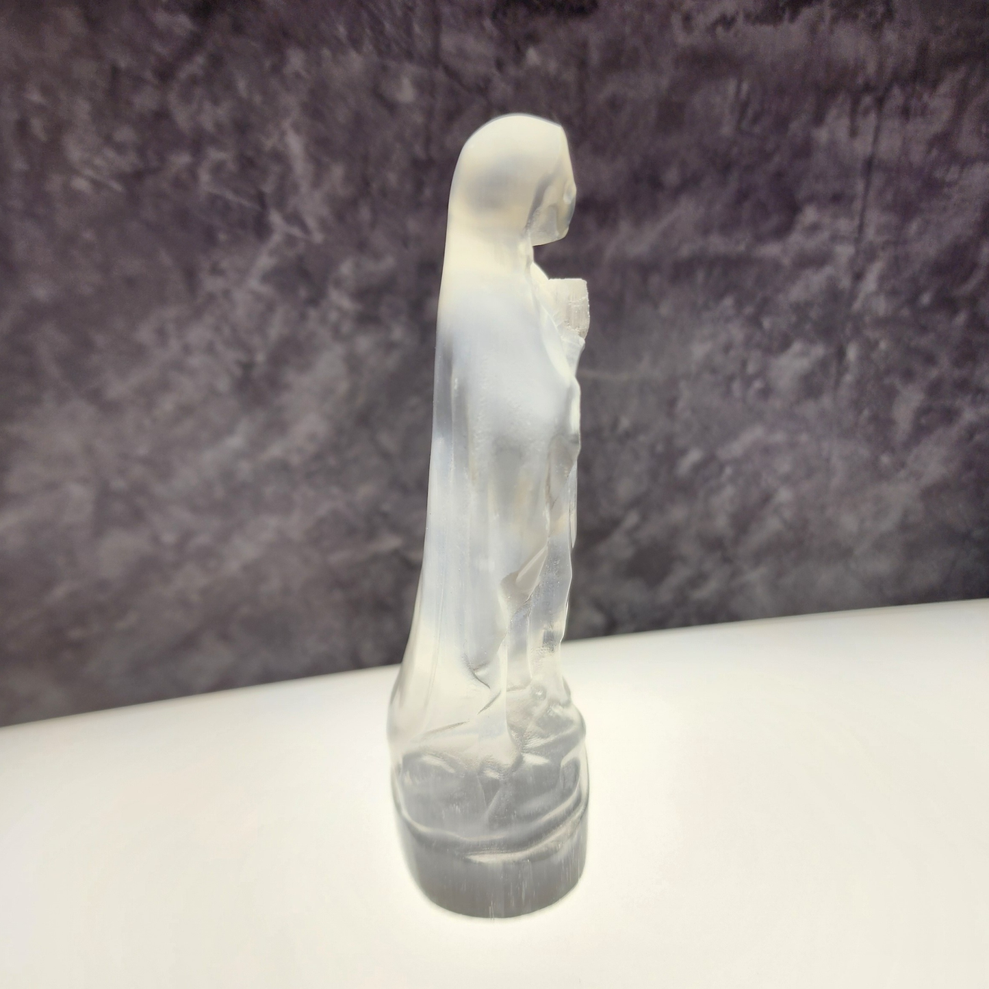 Natural Moroccan Selenite Mother Mary Figurine | Hand-Carved Energy Cleansing Décor | Patung Maria Suci Selenite Asli Maghribi