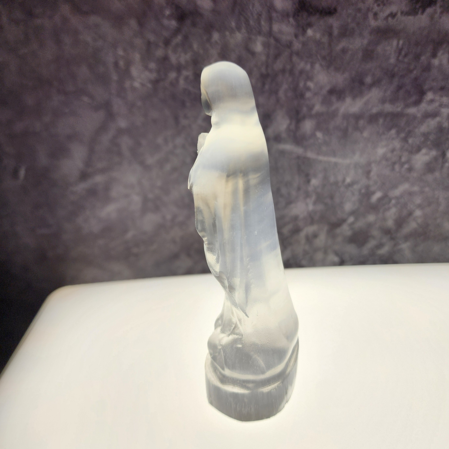 Natural Moroccan Selenite Mother Mary Figurine | Hand-Carved Energy Cleansing Décor | Patung Maria Suci Selenite Asli Maghribi