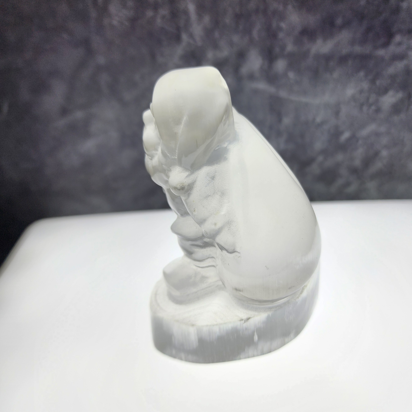 Natural Moroccan Selenite Santa Figurine | Hand-Carved Energy Cleansing Décor | Patung Santa Selenite Asli Maghribi