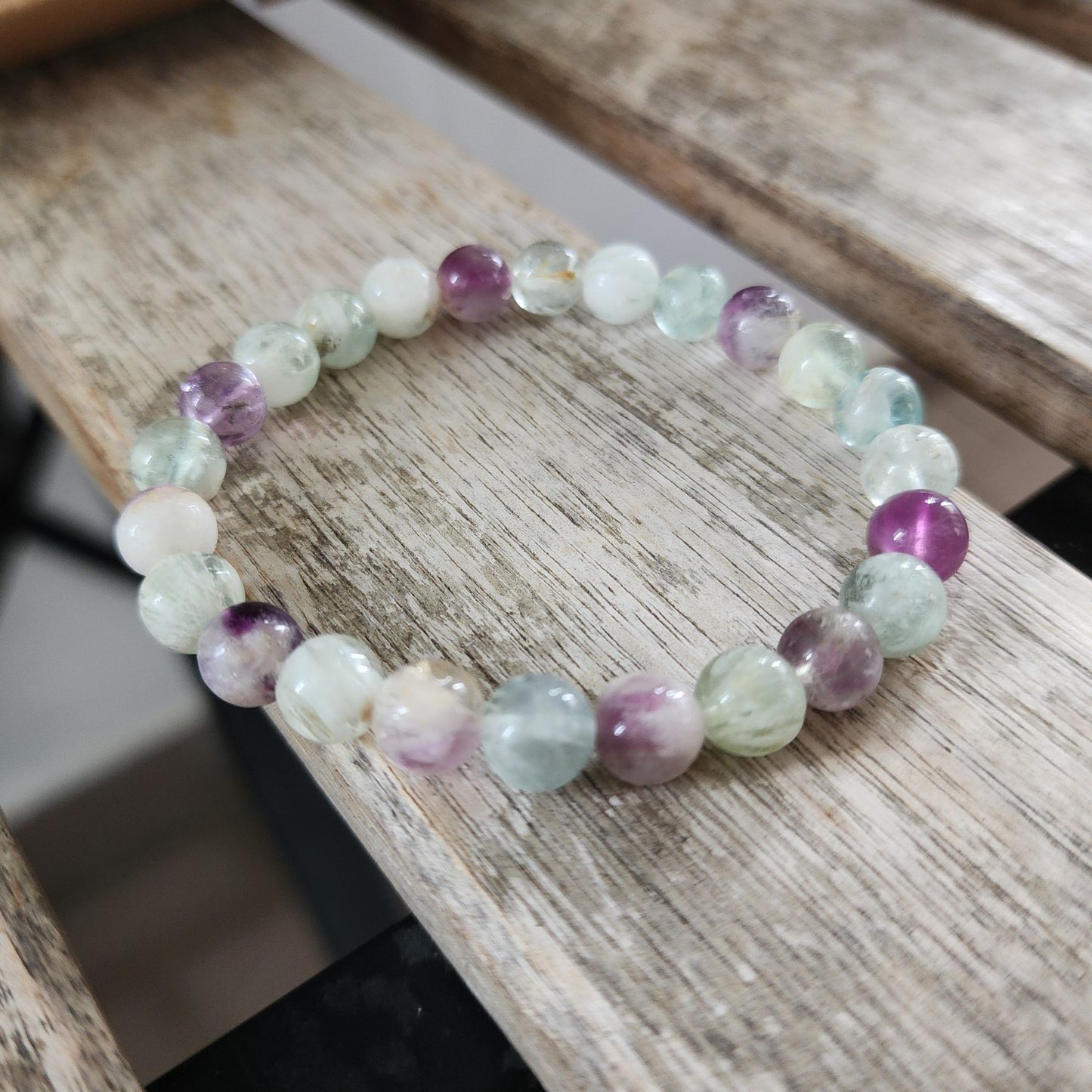 Ruxin Natural Feather Fluorite BraceletClarity & Intuition天然羽毛萤石手链清晰 · 平衡 · 守护Gelang Fluorit Bulu Semula JadiTenang
