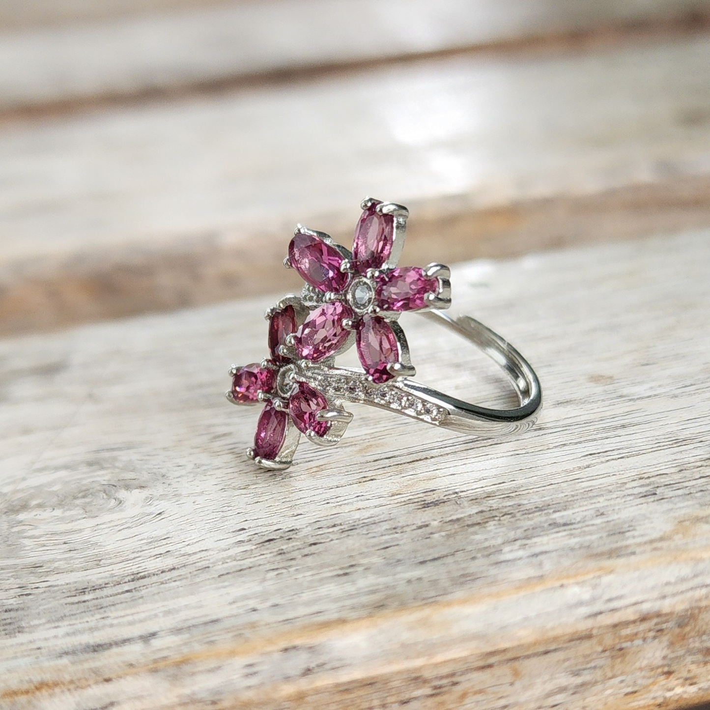 Natural Garnet Adjustable Crystal Ring – Silver Plated Wine Red Gemstone Ring | Energy Jewelry Gift for Women | Cincin Garnet Semula Jadi Boleh Laras