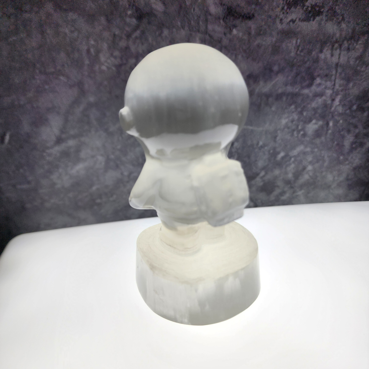Natural Moroccan Selenite Astronaut Carving｜Healing Home Decor｜Real Item Patung Angkasawan Selenite Asli Morocco｜Hiasan Rumah & Tenaga Penyembuhan