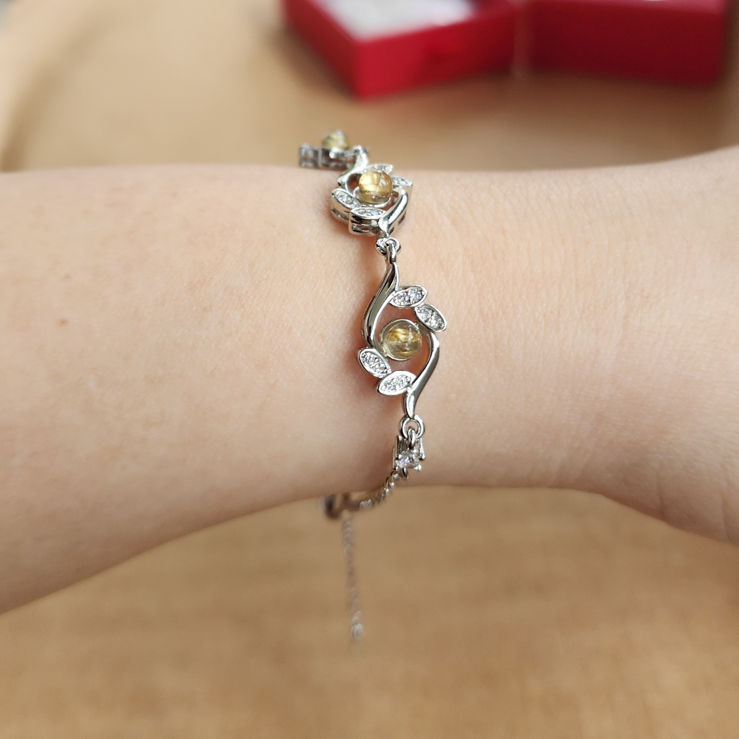 Yellow Rutilated Quartz Floral Bracelet – Adjustable Silver Charm | Gelang Kristal Rutil Kuning Bunga Elegan Hadiah Istimewa