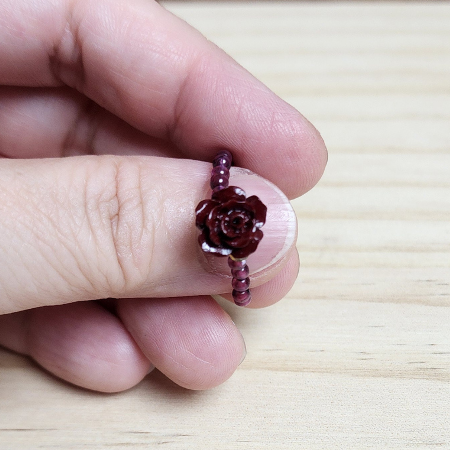 Natural Garnet Adjustable Crystal Ring – Silver Plated Wine Red Gemstone Ring | Energy Jewelry Gift for Women | Cincin Garnet Semula Jadi Boleh Laras