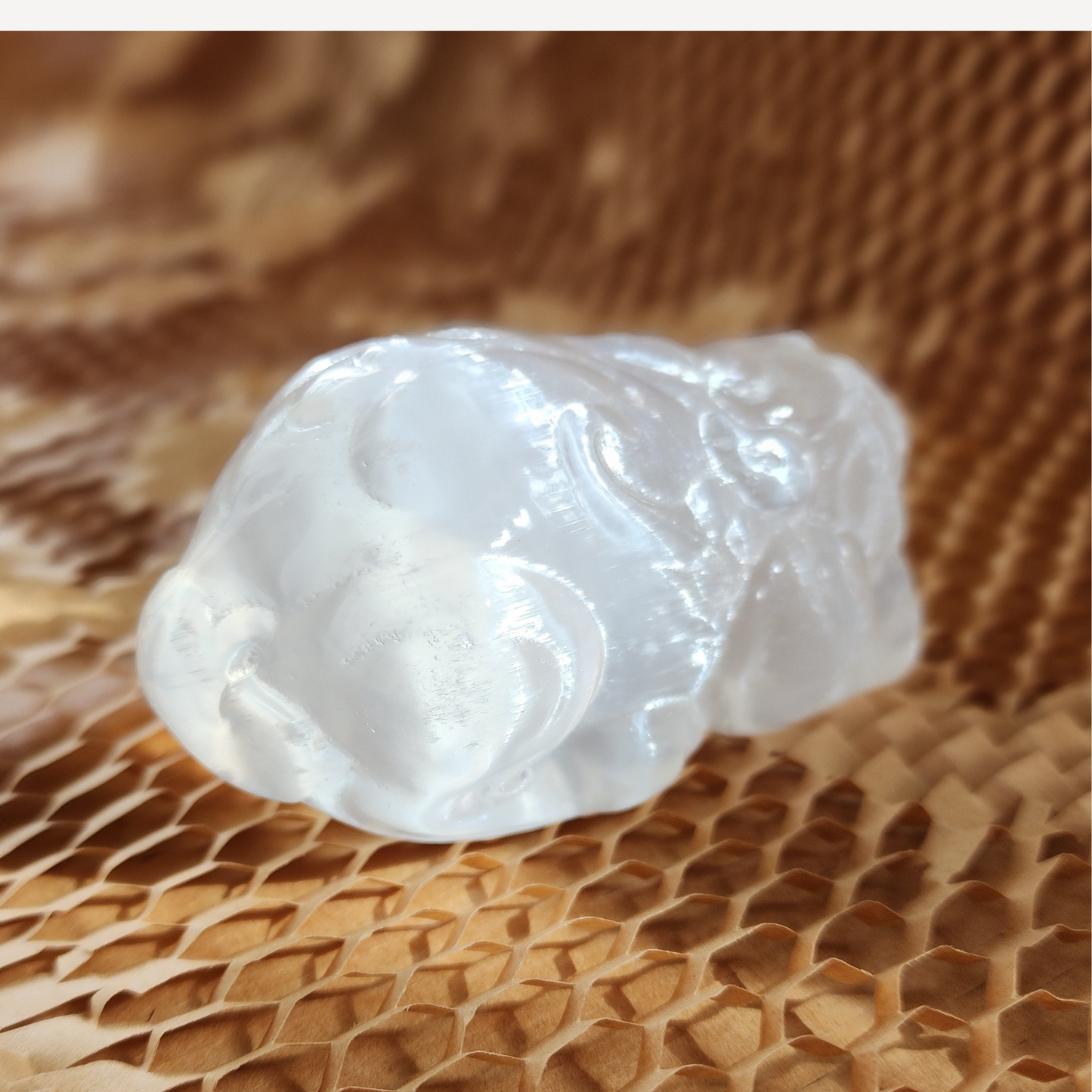 Natural Moroccan Selenite Pixiu Figurine | Hand-Carved Energy Cleansing Décor | Patung Pixiu Selenite Asli Maghribi