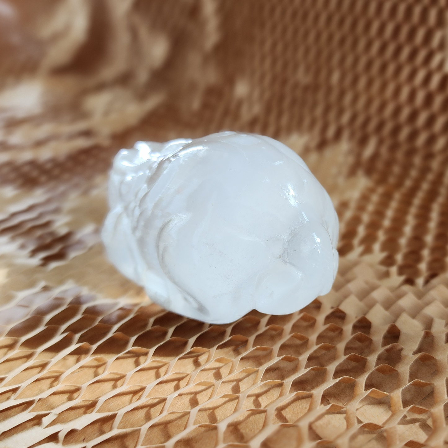 Natural Moroccan Selenite Pixiu Figurine | Hand-Carved Energy Cleansing Décor | Patung Pixiu Selenite Asli Maghribi