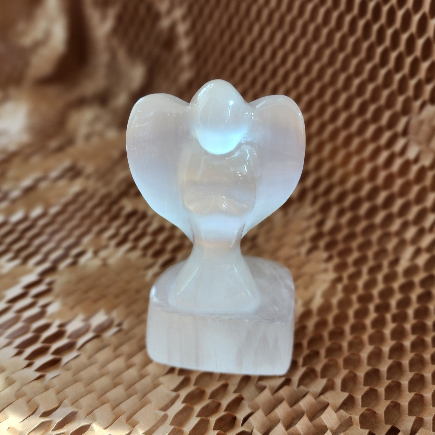 Natural Moroccan Selenite Angel Figurine | Hand-Carved Energy Cleansing Décor | Patung Malaikat Selenite Asli Maghribi