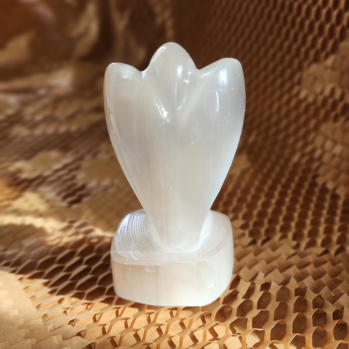 Natural Moroccan Selenite Angel Figurine | Hand-Carved Energy Cleansing Décor | Patung Malaikat Selenite Asli Maghribi