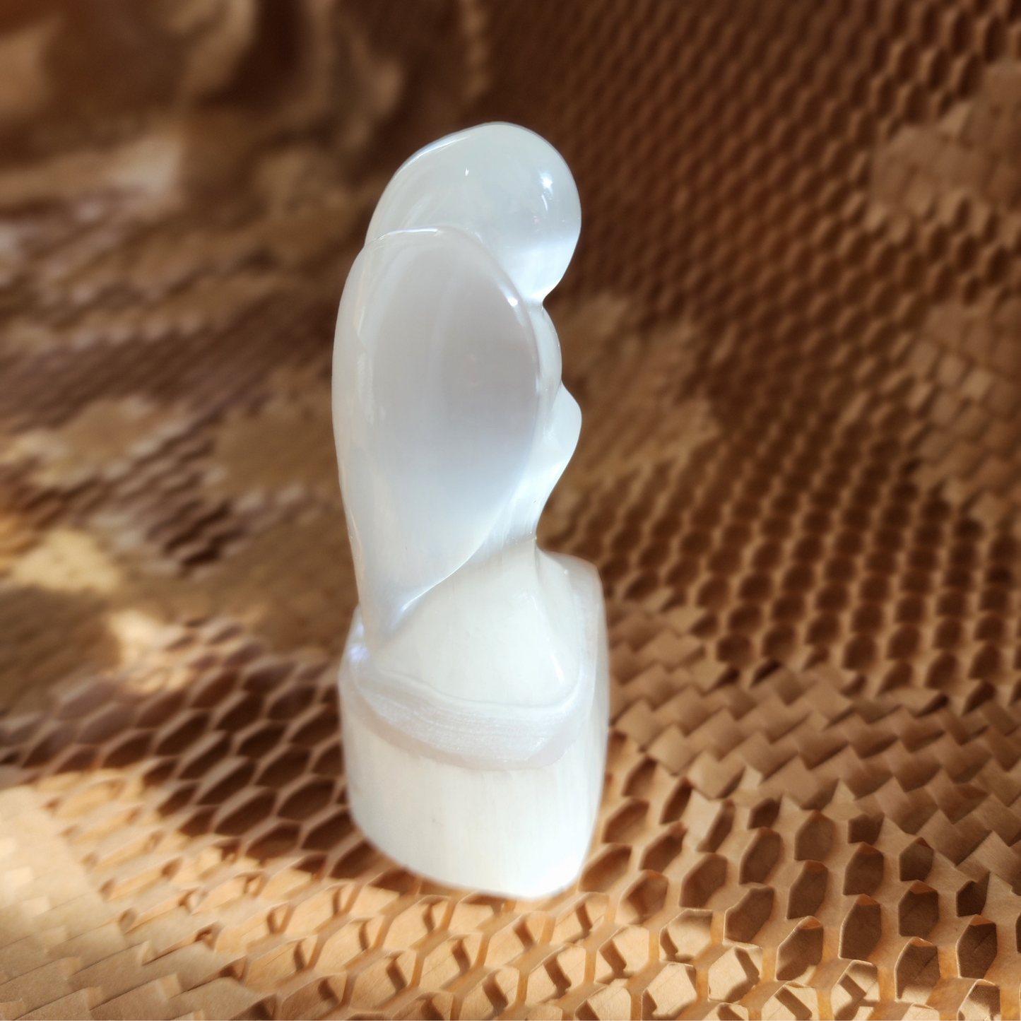 Natural Moroccan Selenite Angel Figurine | Hand-Carved Energy Cleansing Décor | Patung Malaikat Selenite Asli Maghribi