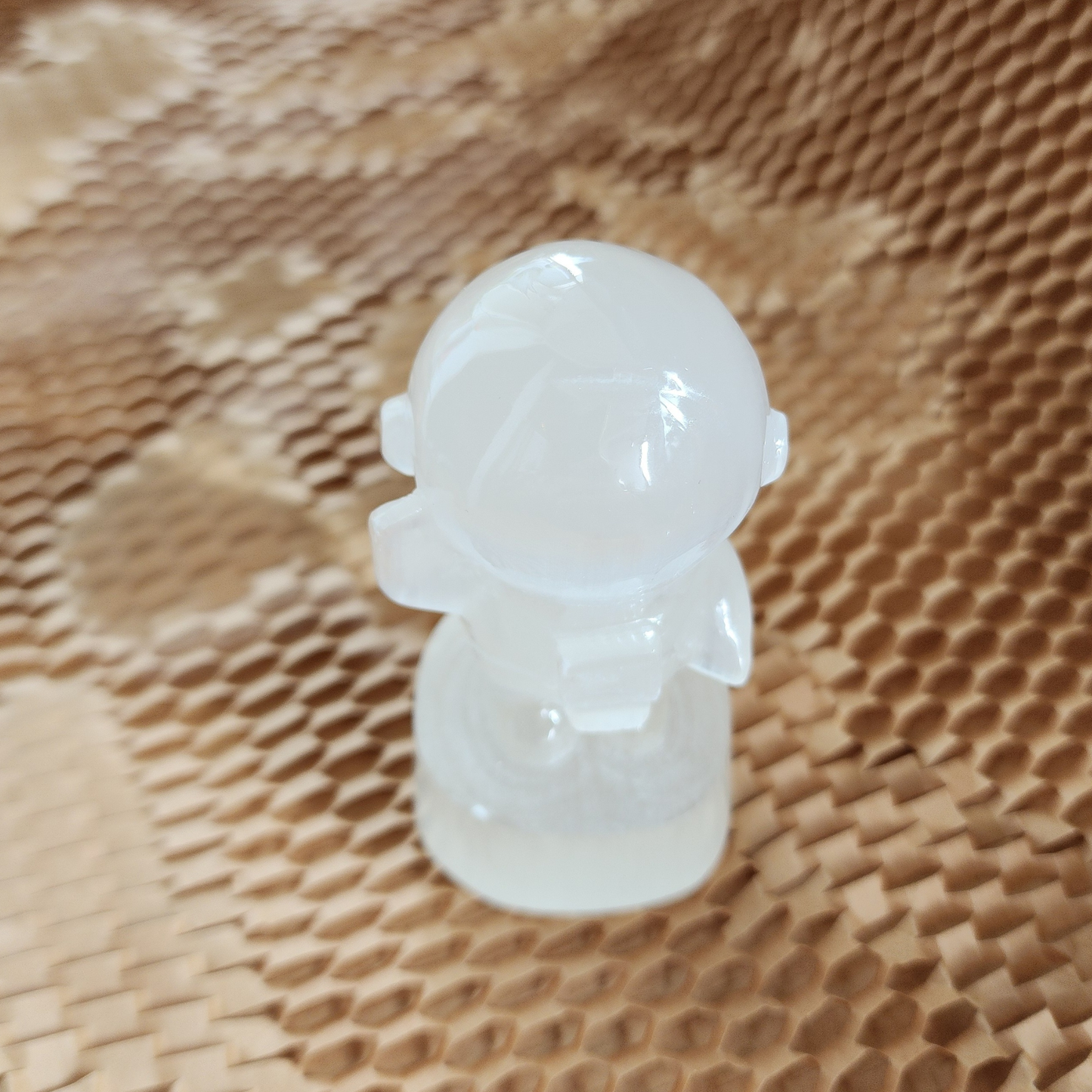 Natural Moroccan Selenite Astronaut Carving｜Healing Home Decor｜Real Item Patung Angkasawan Selenite Asli Morocco｜Hiasan Rumah & Tenaga Penyembuhan