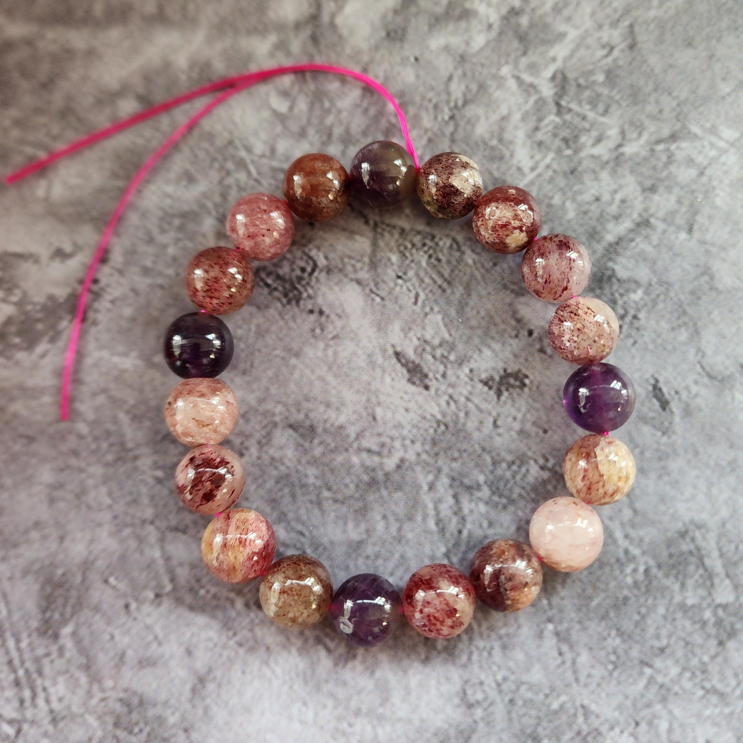 Natural Super 8 Amethyst & Strawberry Quartz Bracelet – Love Energy, Calm & Protection | Gelang Amethyst & Quartz Semula Jadi – Tenaga Cinta & Keseimbangan