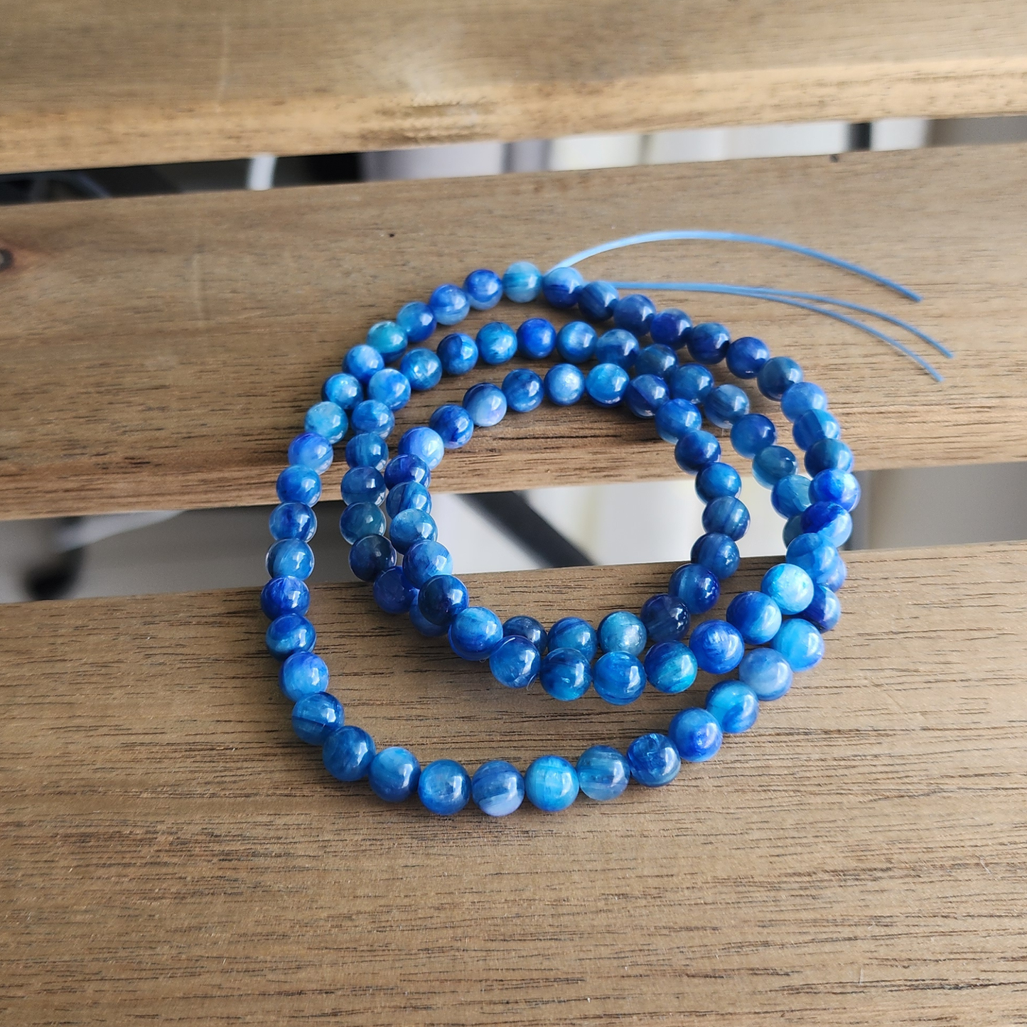 Natural Kyanite Triple-Wrap Bracelet & Necklace｜Deep Blue Crystal for Throat Chakra Balance & Energy Cleansing ‖ Gelang & Rantai Kyanite Tiga Lilitan Asli｜Kristal Biru Untuk Seimbangkan Chakra Tekak & Pembersihan Tenaga