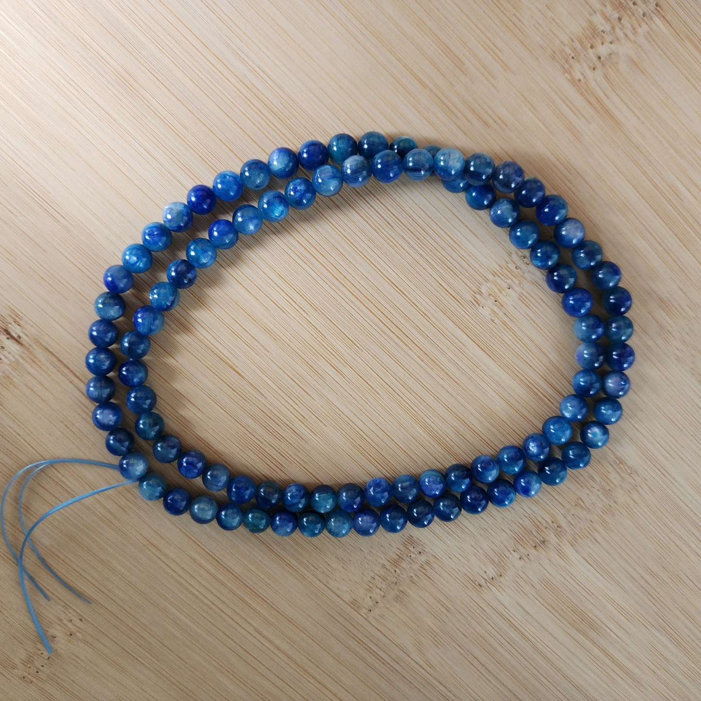 Natural Kyanite Triple-Wrap Bracelet & Necklace｜Deep Blue Crystal for Throat Chakra Balance & Energy Cleansing ‖ Gelang & Rantai Kyanite Tiga Lilitan Asli｜Kristal Biru Untuk Seimbangkan Chakra Tekak & Pembersihan Tenaga