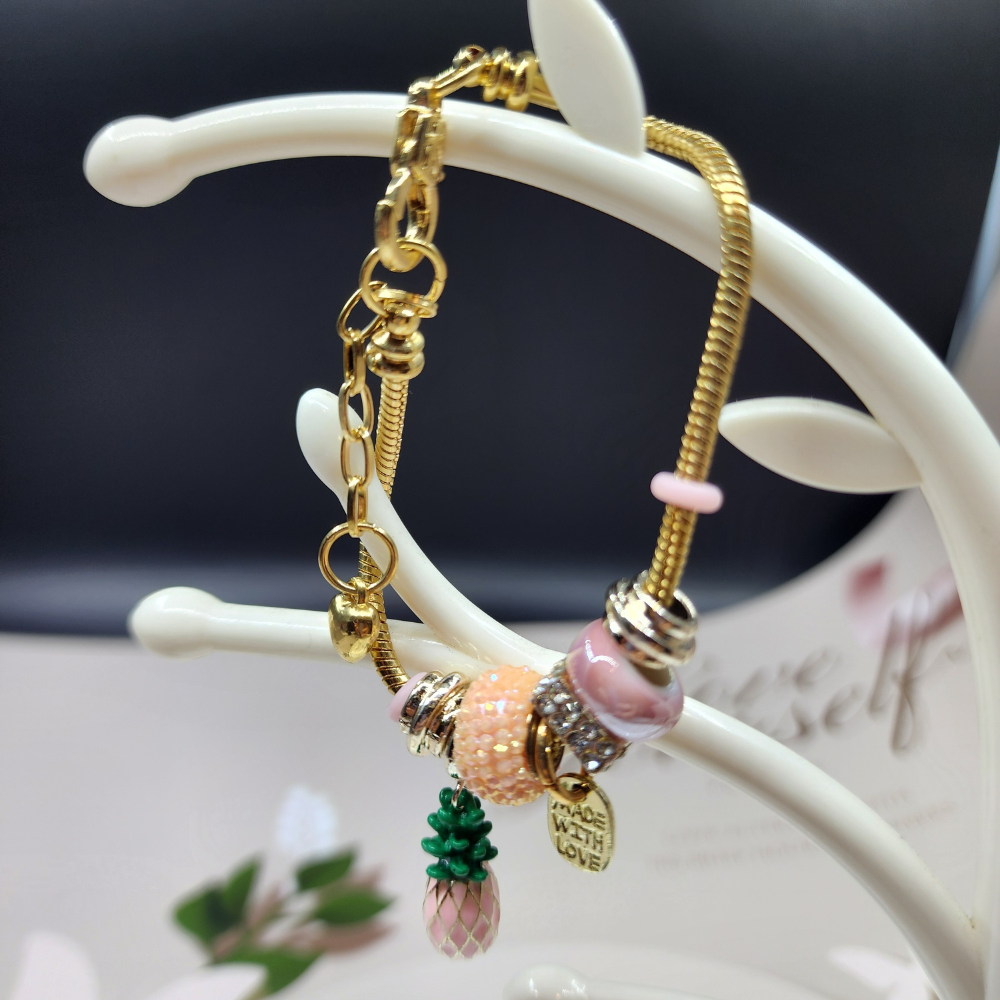 Ruxin Radiance Handmade Pineapple Charm Bracelet – Glass Beads & Rhinestones 手工菠萝魅力手链 – 玻璃珠水晶 Gelang Tangan Manik & Aloi – Charm Nanas
