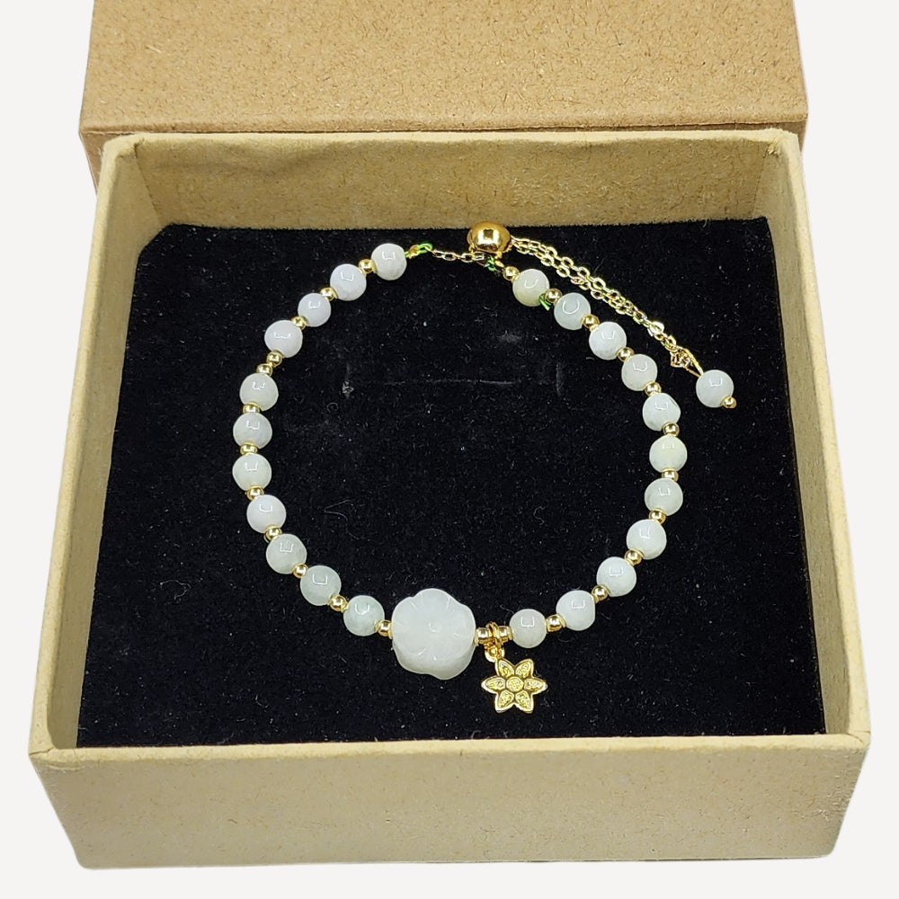 Ruxin’s Rosie White Jade/Gold Tone Beaded Bracelet 瑞馨光彩 - 白玉玫瑰/金珠手链 Ruxin Rosie – Gelang Manik Jade Putih/Warna Emas